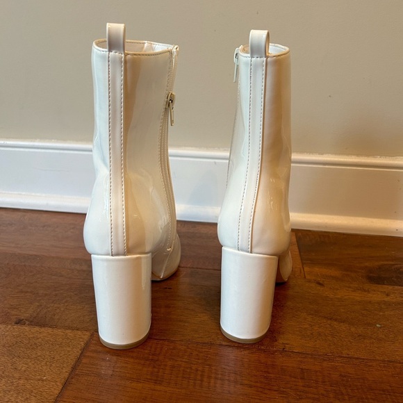 Lulus Bekka white patent square toe mid calf boot, size 7 1/2.  Brand new! - Picture 3 of 11